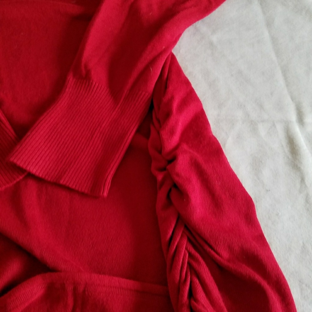 Sweater - Picture 4 of 4